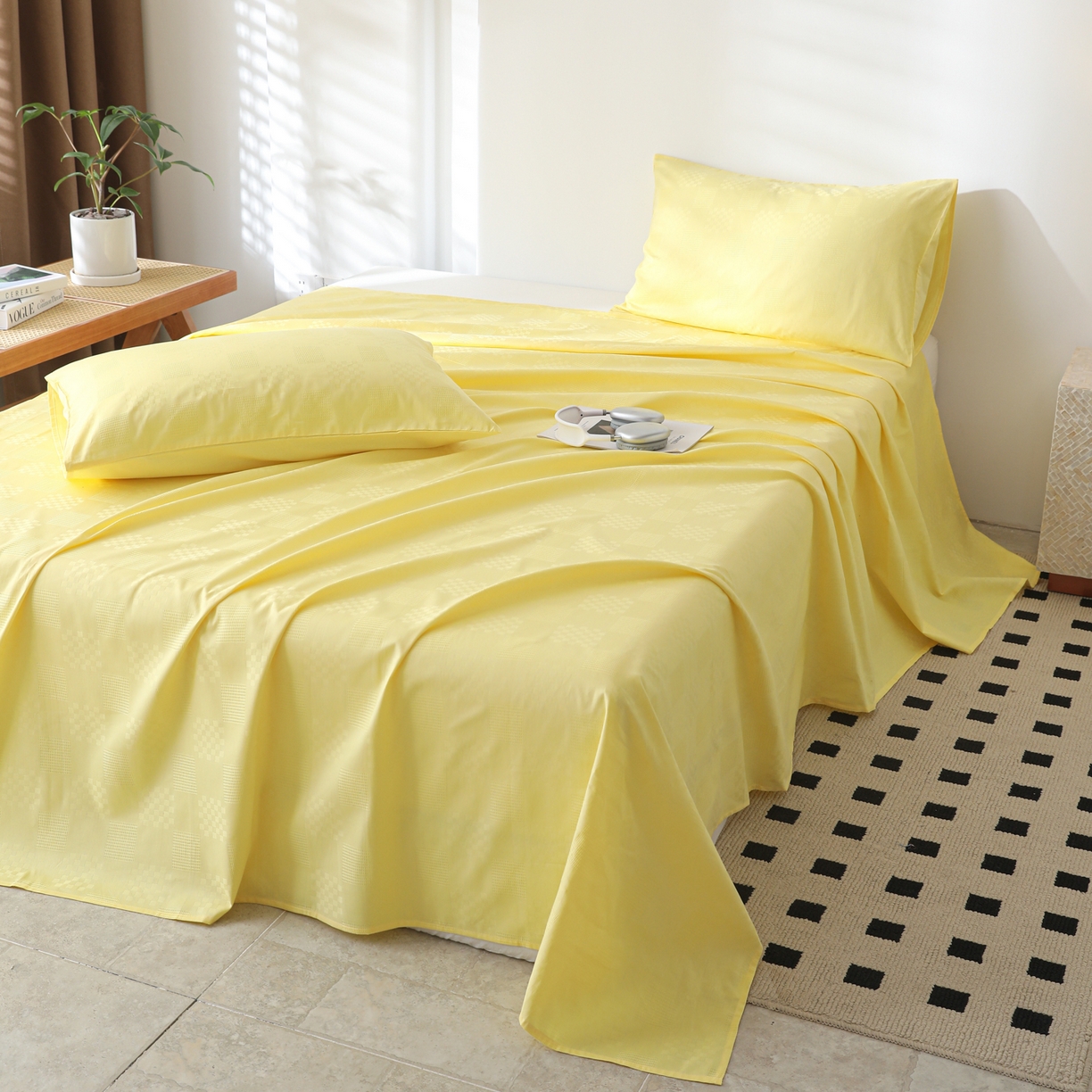 91家纺网 家纺一手货源 找家纺 简宜家居（朝初家纺） 2025新款60支贡缎提花A版纯棉床单 格子-黄