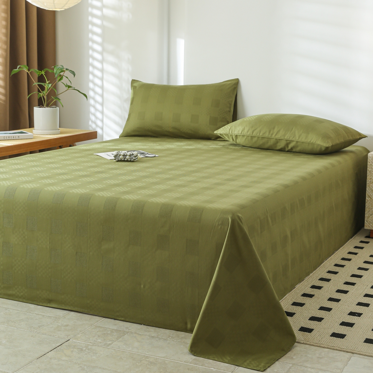 91家纺网 家纺一手货源 找家纺 简宜家居（朝初家纺） 2025新款60支贡缎提花A版纯棉床单 格子-绿