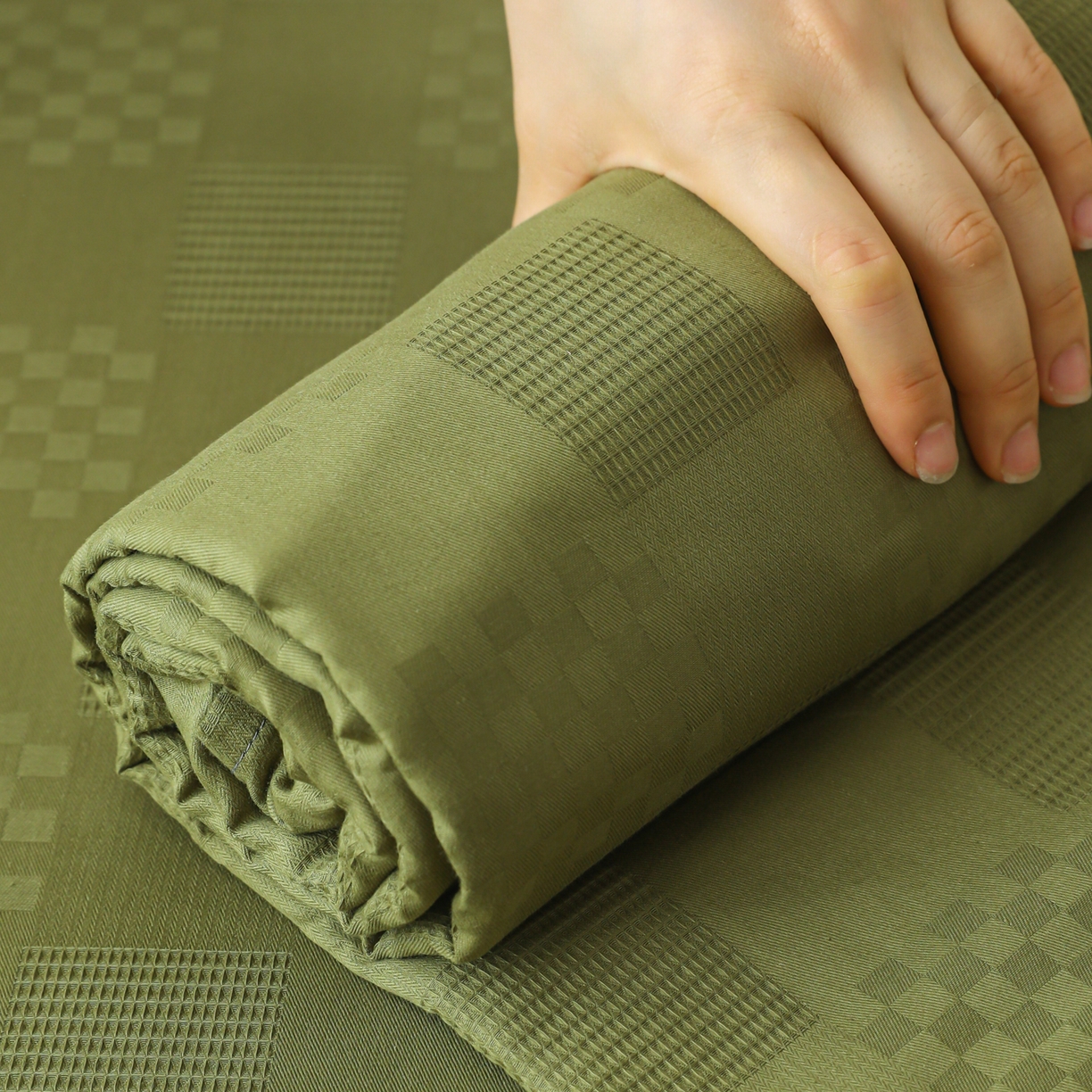 91家纺网 家纺一手货源 找家纺 简宜家居（朝初家纺） 2025新款60支贡缎提花A版纯棉床单 格子-绿