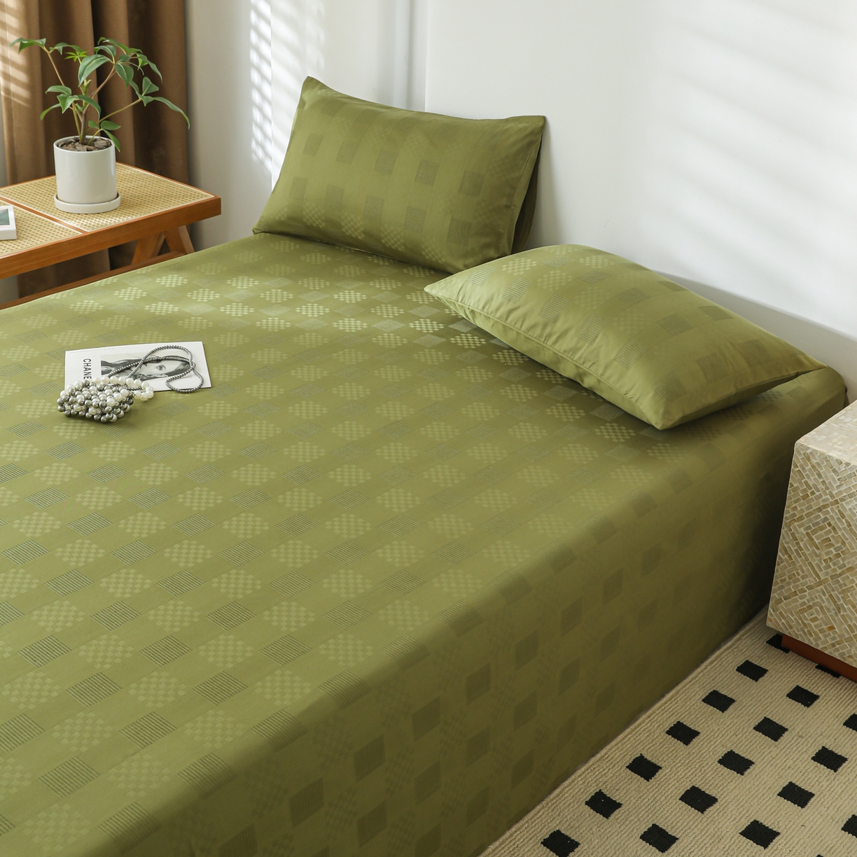 91家纺网 家纺一手货源 找家纺 简宜家居（朝初家纺） 2025新款60支贡缎提花A版纯棉床单 格子-绿