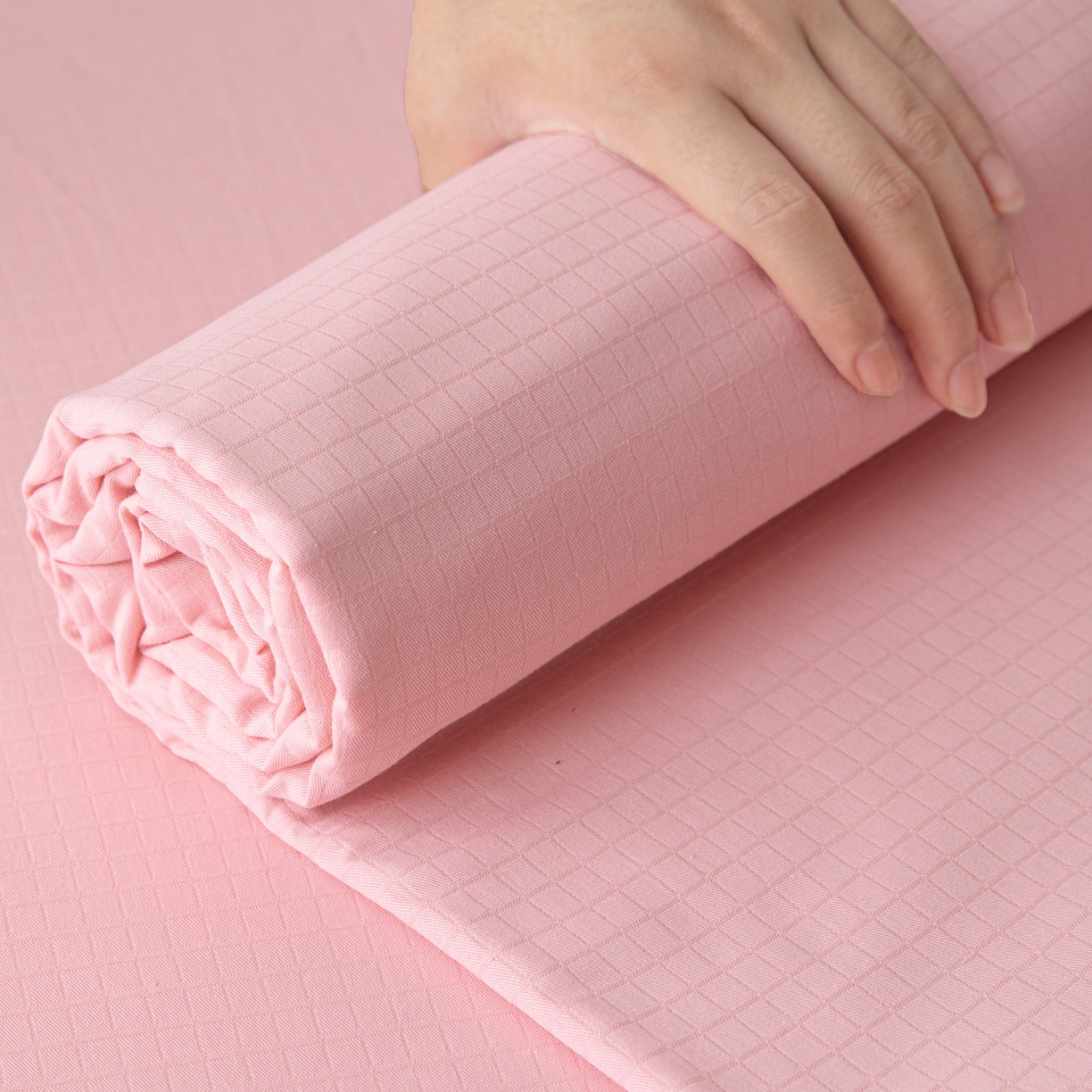 91家纺网 家纺一手货源 找家纺 简宜家居（朝初家纺） 2025新款60支贡缎提花A版纯棉床单 公主-粉玉