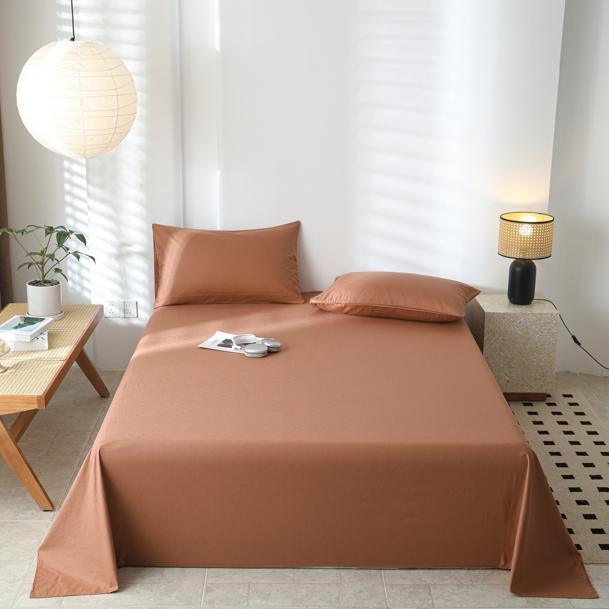 91家纺网 家纺一手货源 找家纺 简宜家居（朝初家纺） 2025新款60支贡缎提花A版纯棉床单 简约-咖