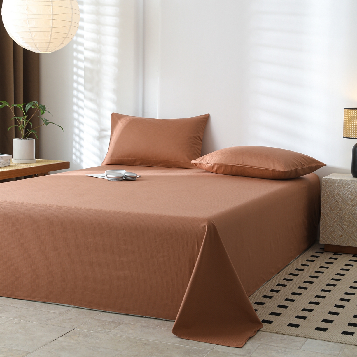 91家纺网 家纺一手货源 找家纺 简宜家居（朝初家纺） 2025新款60支贡缎提花A版纯棉床单 简约-咖