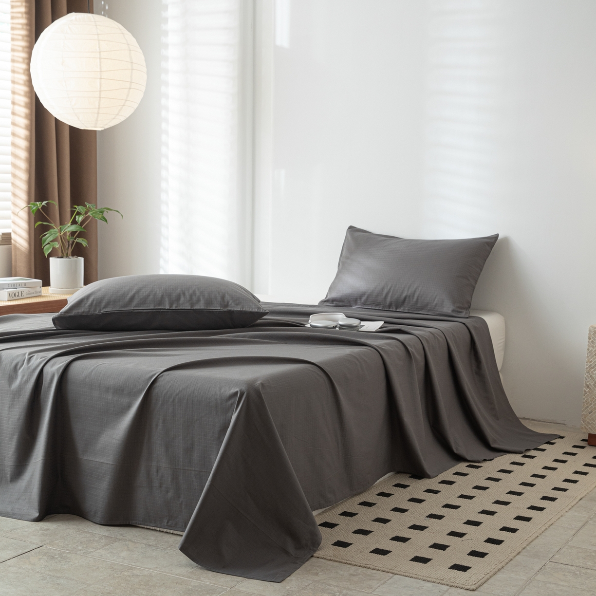 91家纺网 家纺一手货源 找家纺 简宜家居（朝初家纺） 2025新款60支贡缎提花A版纯棉床单 绅士-灰