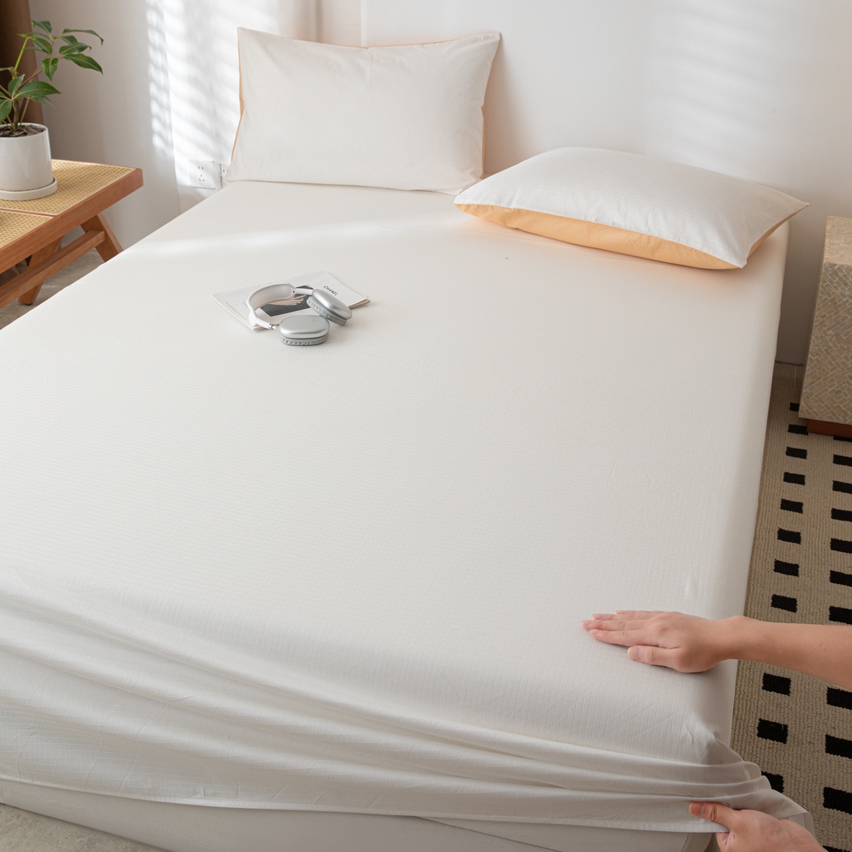 91家纺网 家纺一手货源 找家纺 简宜家居（朝初家纺） 2025新款60支贡缎提花A版纯棉床单 绅士-米白