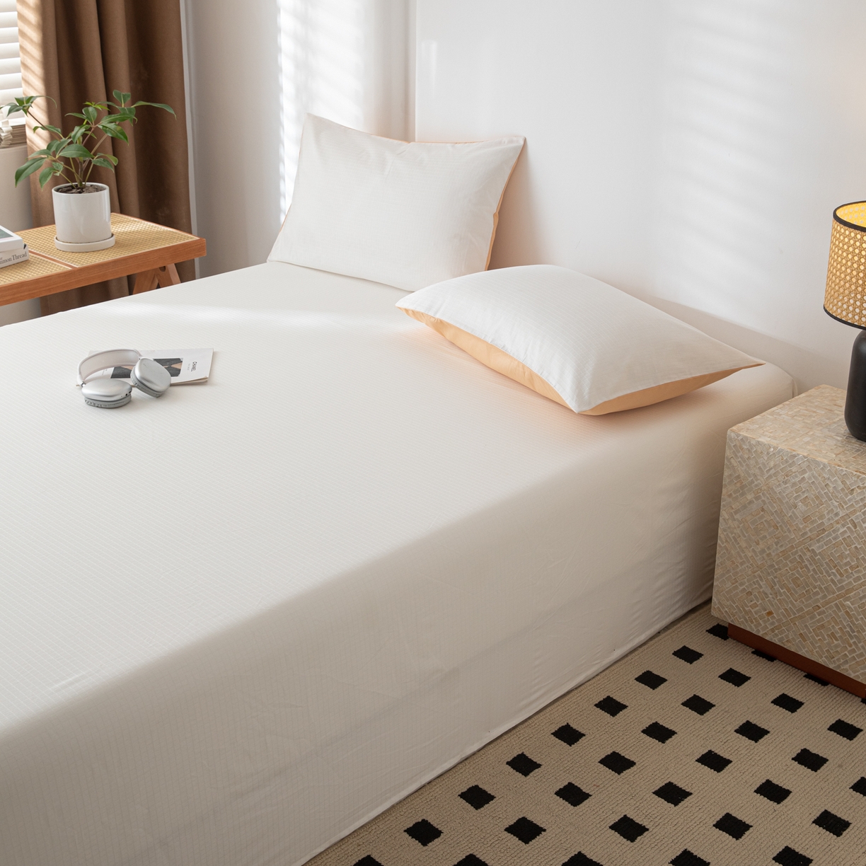 91家纺网 家纺一手货源 找家纺 简宜家居（朝初家纺） 2025新款60支贡缎提花A版纯棉床单 绅士-米白