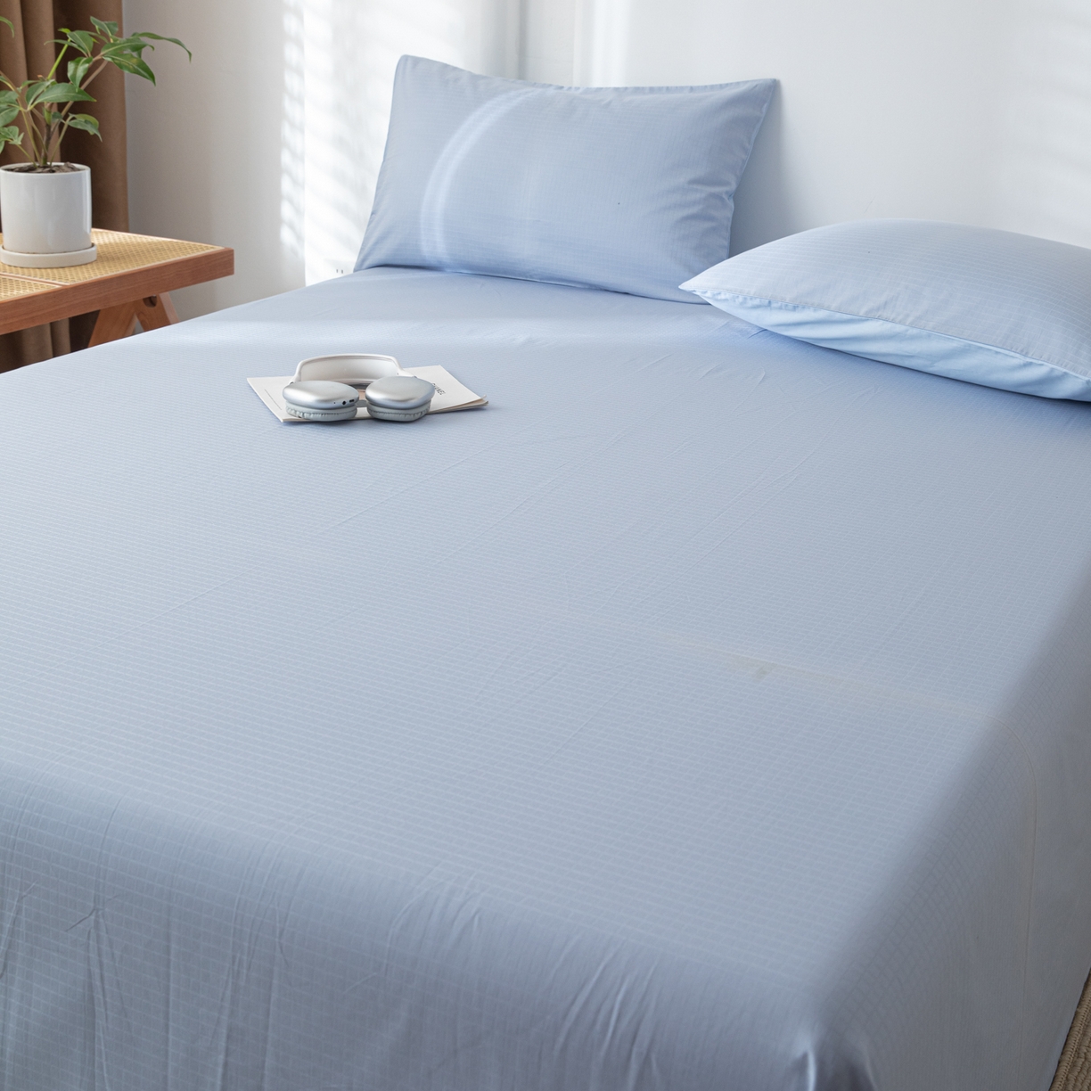 91家纺网 家纺一手货源 找家纺 简宜家居（朝初家纺） 2025新款60支贡缎提花A版纯棉床单 绅士-天蓝