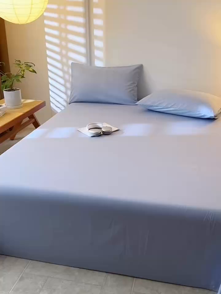 91家纺网 家纺一手货源 找家纺 简宜家居（朝初家纺） 2025新款60支贡缎提花A版纯棉床单 绅士-天蓝