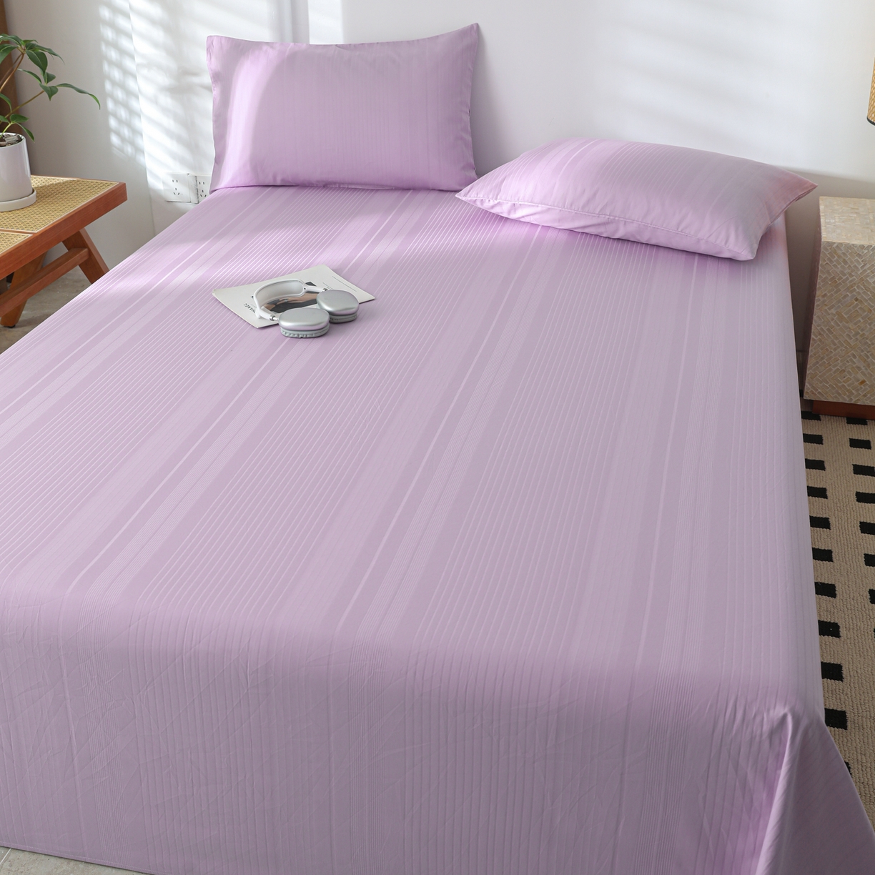 91家纺网 家纺一手货源 找家纺 简宜家居（朝初家纺） 2025新款60支贡缎提花A版纯棉床单 条纹-紫