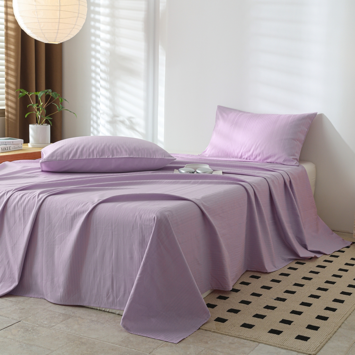 91家纺网 家纺一手货源 找家纺 简宜家居（朝初家纺） 2025新款60支贡缎提花A版纯棉床单 条纹-紫