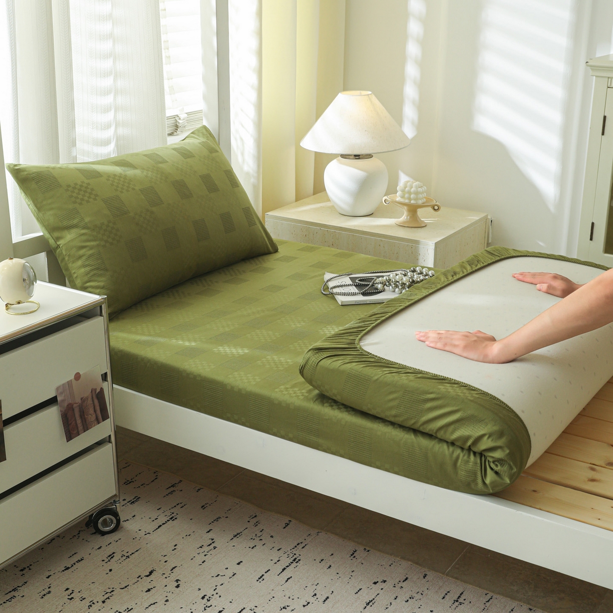 91家纺网 家纺一手货源 找家纺 简宜家居（朝初家纺） 2025新款60支贡缎提花A版纯棉床笠 格子-绿