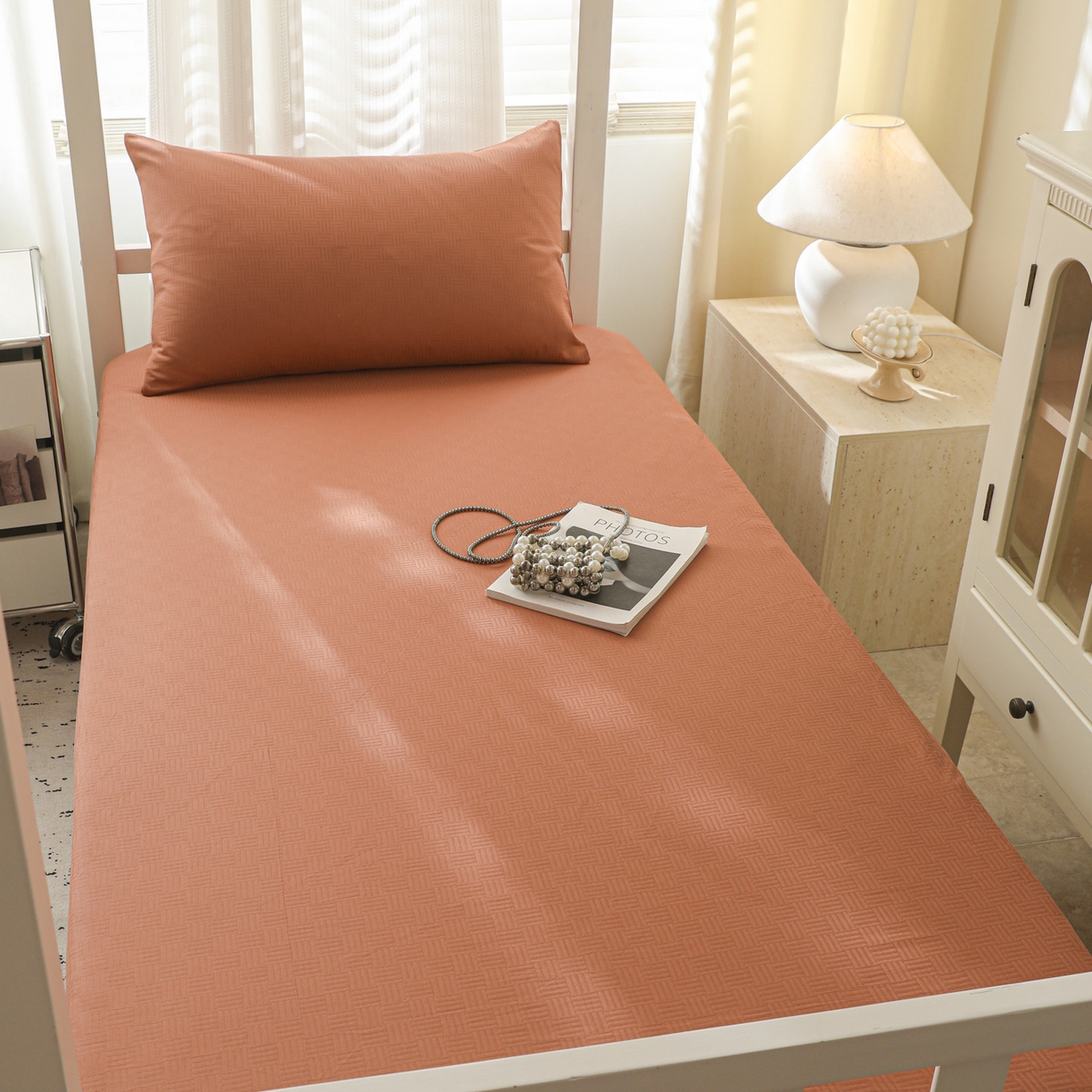 91家纺网 家纺一手货源 找家纺 简宜家居（朝初家纺） 2025新款60支贡缎提花A版纯棉床笠 简约-咖