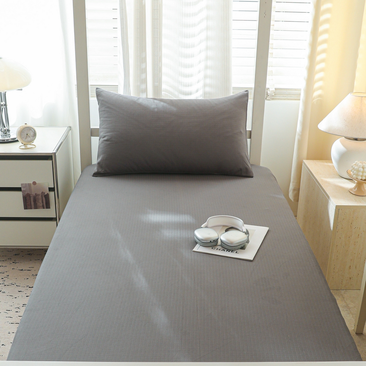 91家纺网 家纺一手货源 找家纺 简宜家居（朝初家纺） 2025新款60支贡缎提花A版纯棉床笠 绅士-灰