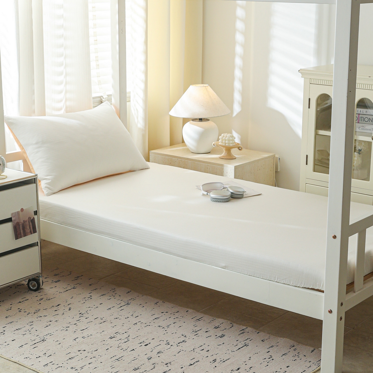 91家纺网 家纺一手货源 找家纺 简宜家居（朝初家纺） 2025新款60支贡缎提花A版纯棉床笠 绅士-米白