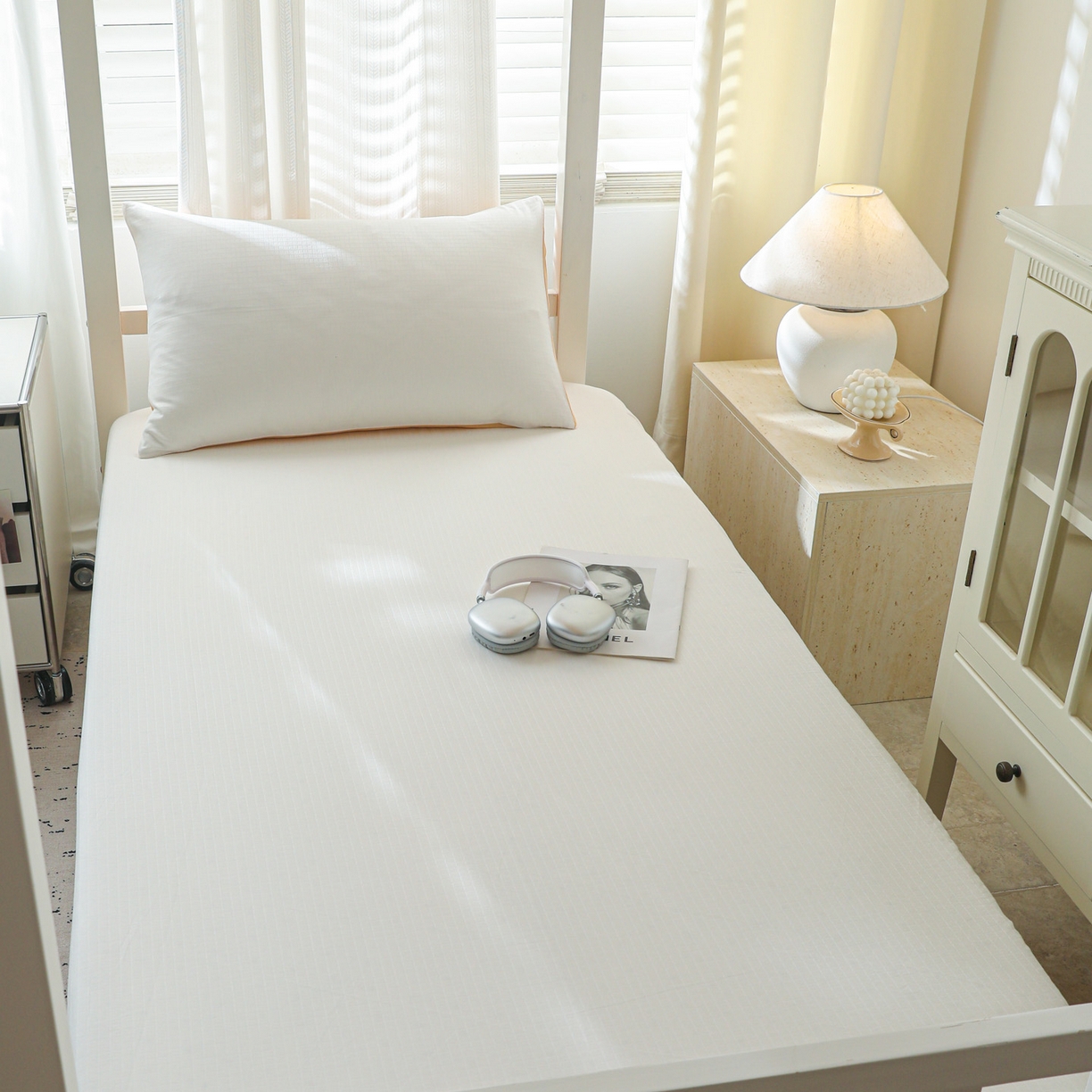 91家纺网 家纺一手货源 找家纺 简宜家居（朝初家纺） 2025新款60支贡缎提花A版纯棉床笠 绅士-米白