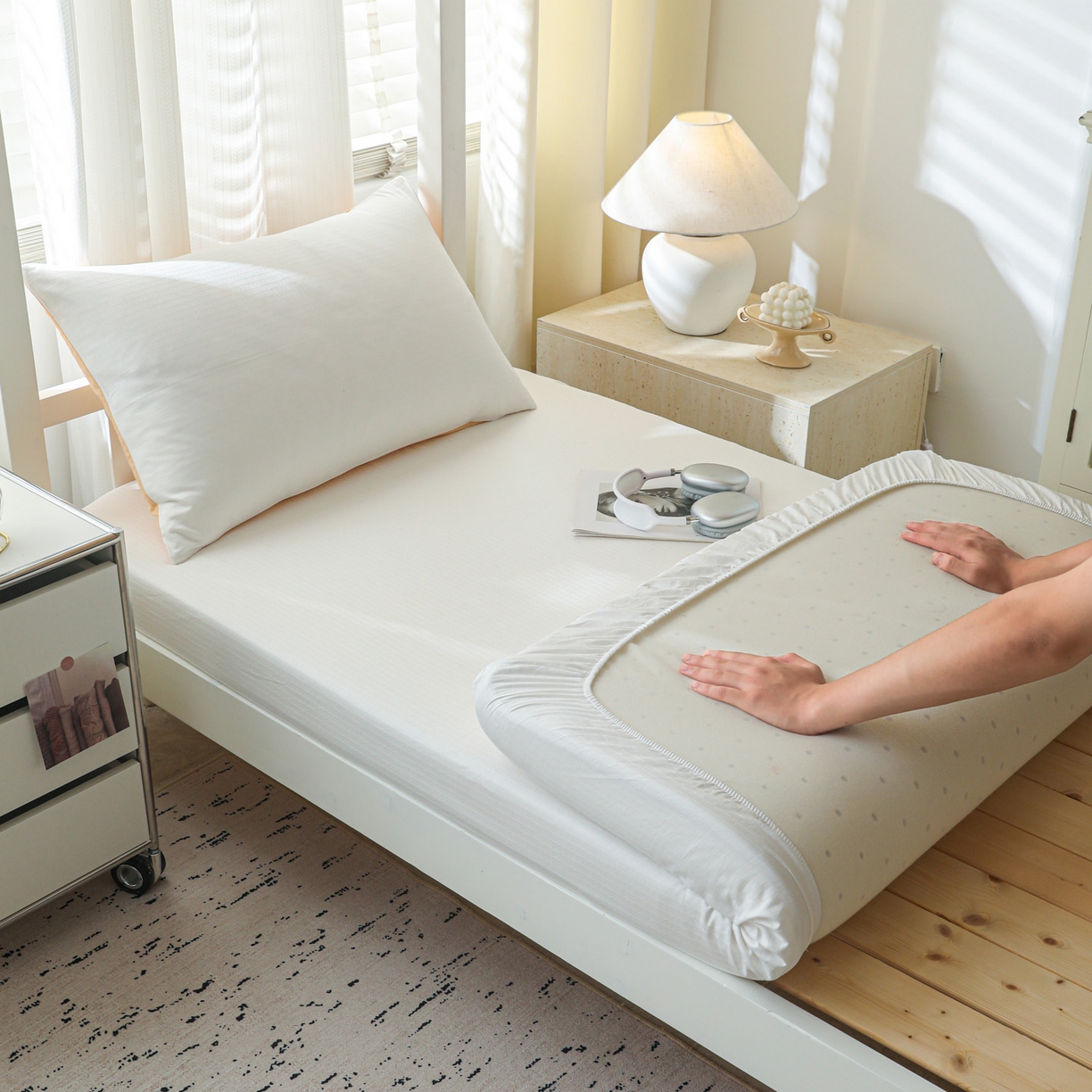 91家纺网 家纺一手货源 找家纺 简宜家居（朝初家纺） 2025新款60支贡缎提花A版纯棉床笠 绅士-米白