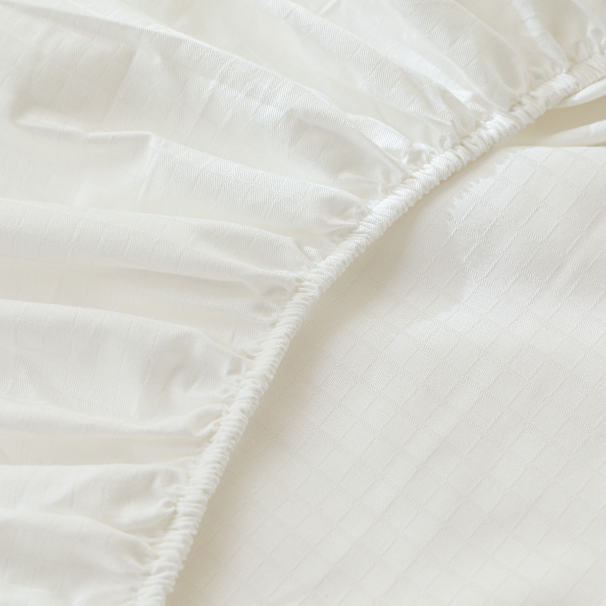 91家纺网 家纺一手货源 找家纺 简宜家居（朝初家纺） 2025新款60支贡缎提花A版纯棉床笠 绅士-米白