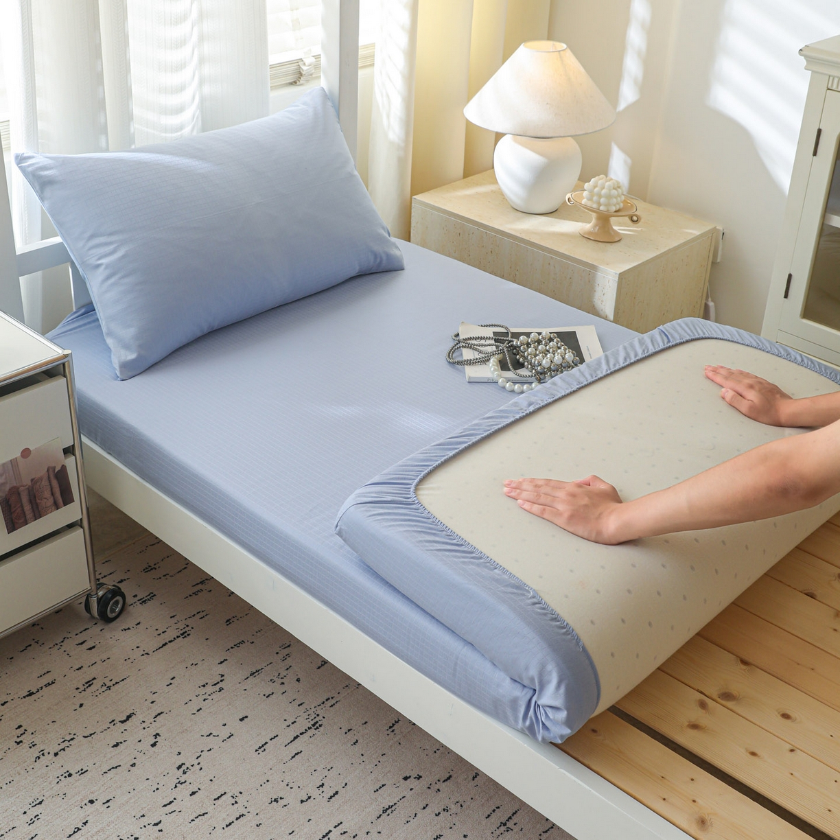 91家纺网 家纺一手货源 找家纺 简宜家居（朝初家纺） 2025新款60支贡缎提花A版纯棉床笠 绅士-天蓝