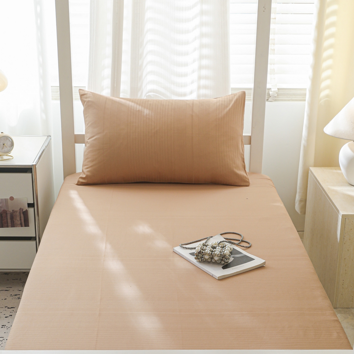 91家纺网 家纺一手货源 找家纺 简宜家居（朝初家纺） 2025新款60支贡缎提花A版纯棉床笠 条纹-咖