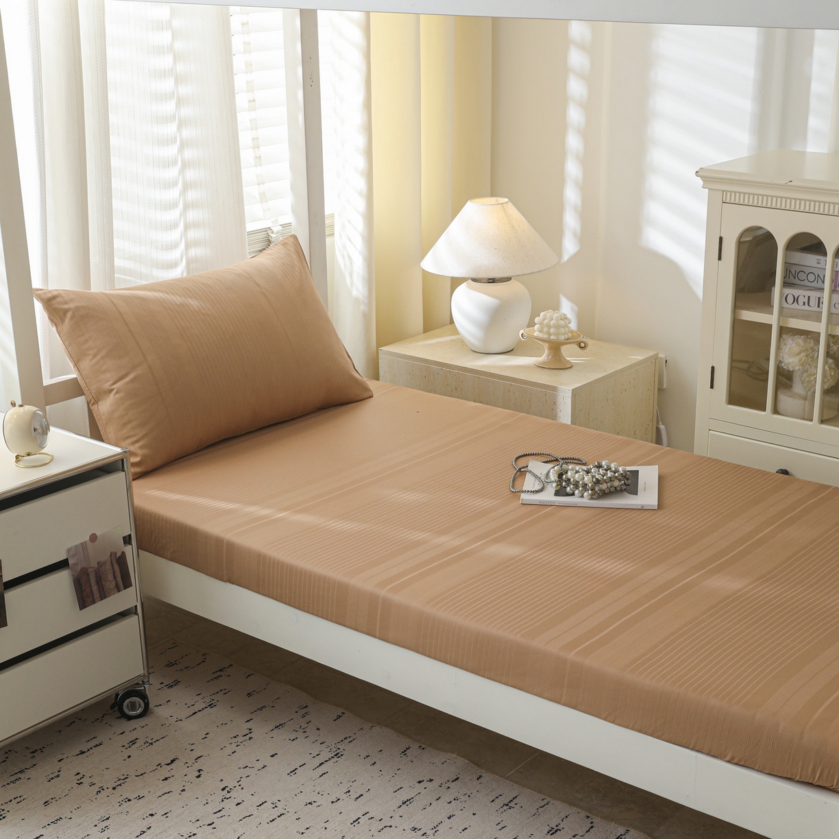 91家纺网 家纺一手货源 找家纺 简宜家居（朝初家纺） 2025新款60支贡缎提花A版纯棉床笠 条纹-咖