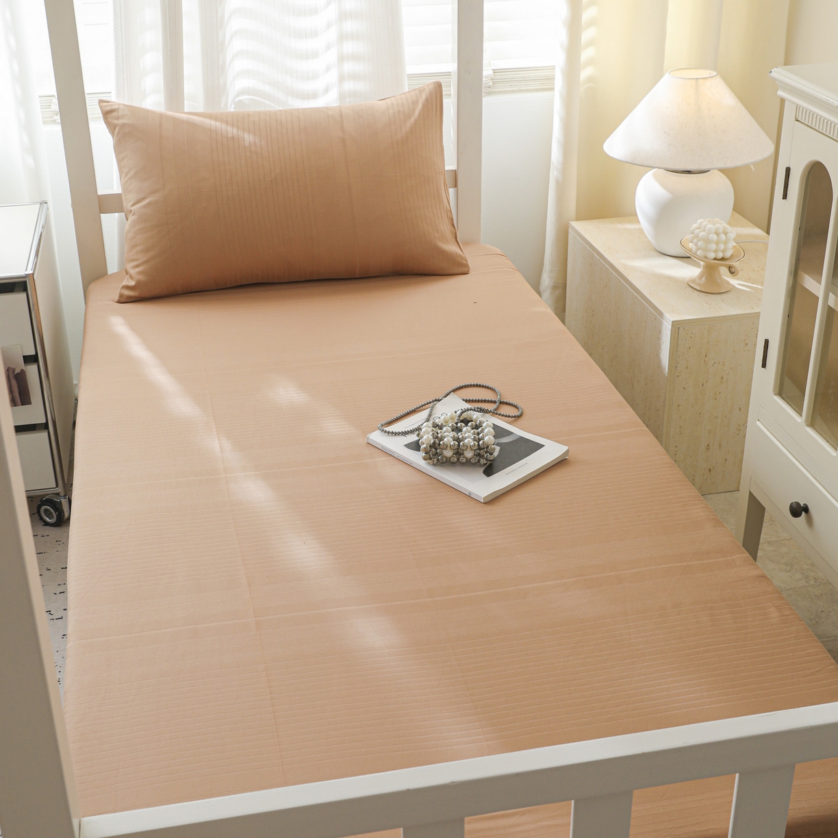 91家纺网 家纺一手货源 找家纺 简宜家居（朝初家纺） 2025新款60支贡缎提花A版纯棉床笠 条纹-咖