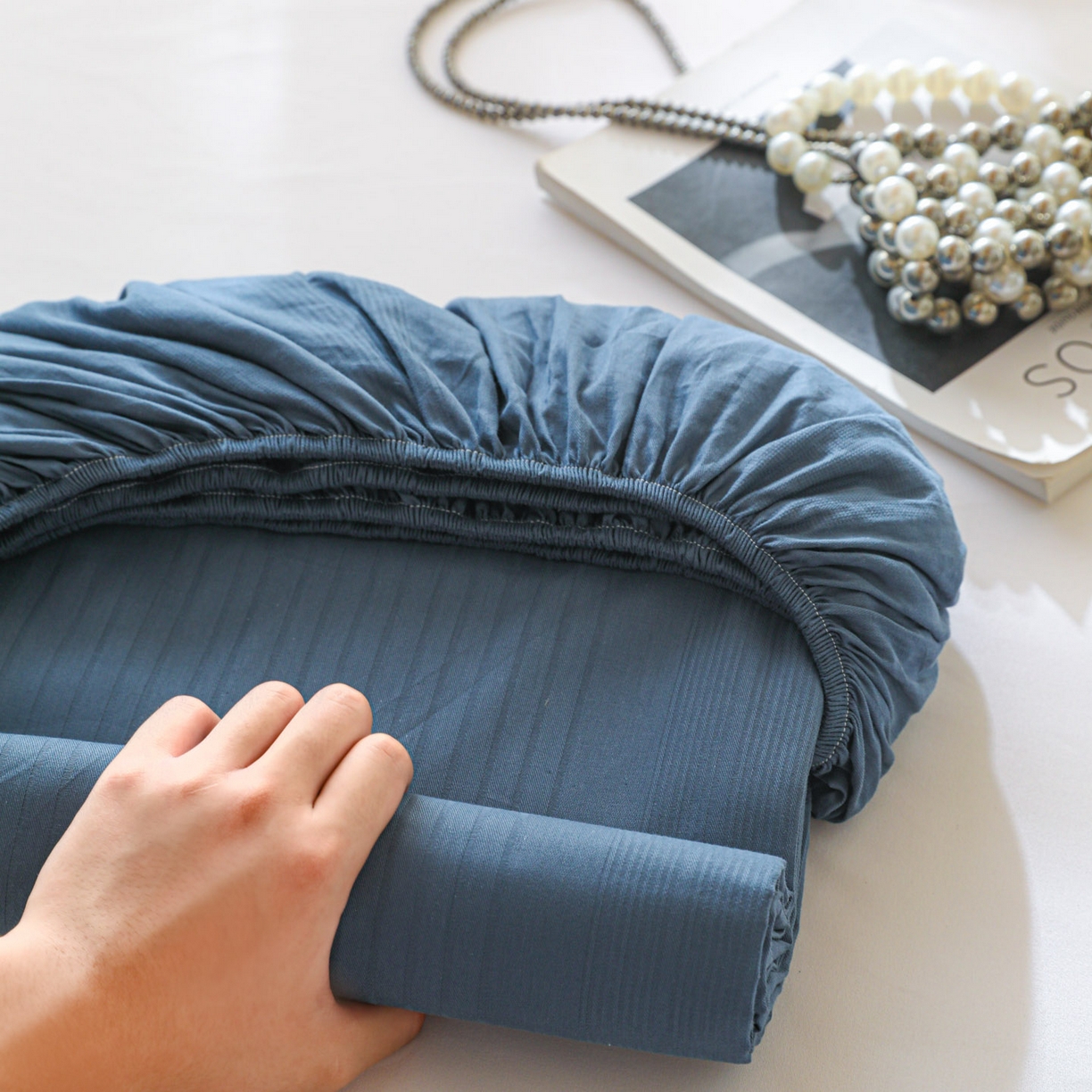 91家纺网 家纺一手货源 找家纺 简宜家居（朝初家纺） 2025新款60支贡缎提花A版纯棉床笠 条纹-蓝