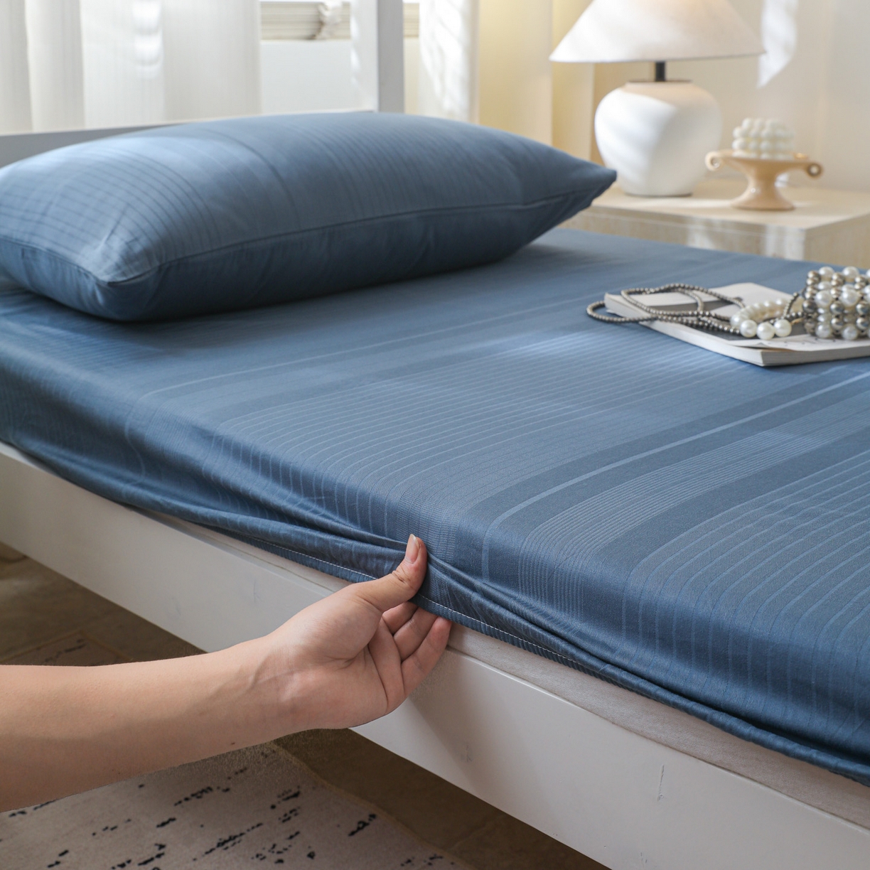 91家纺网 家纺一手货源 找家纺 简宜家居（朝初家纺） 2025新款60支贡缎提花A版纯棉床笠 条纹-蓝