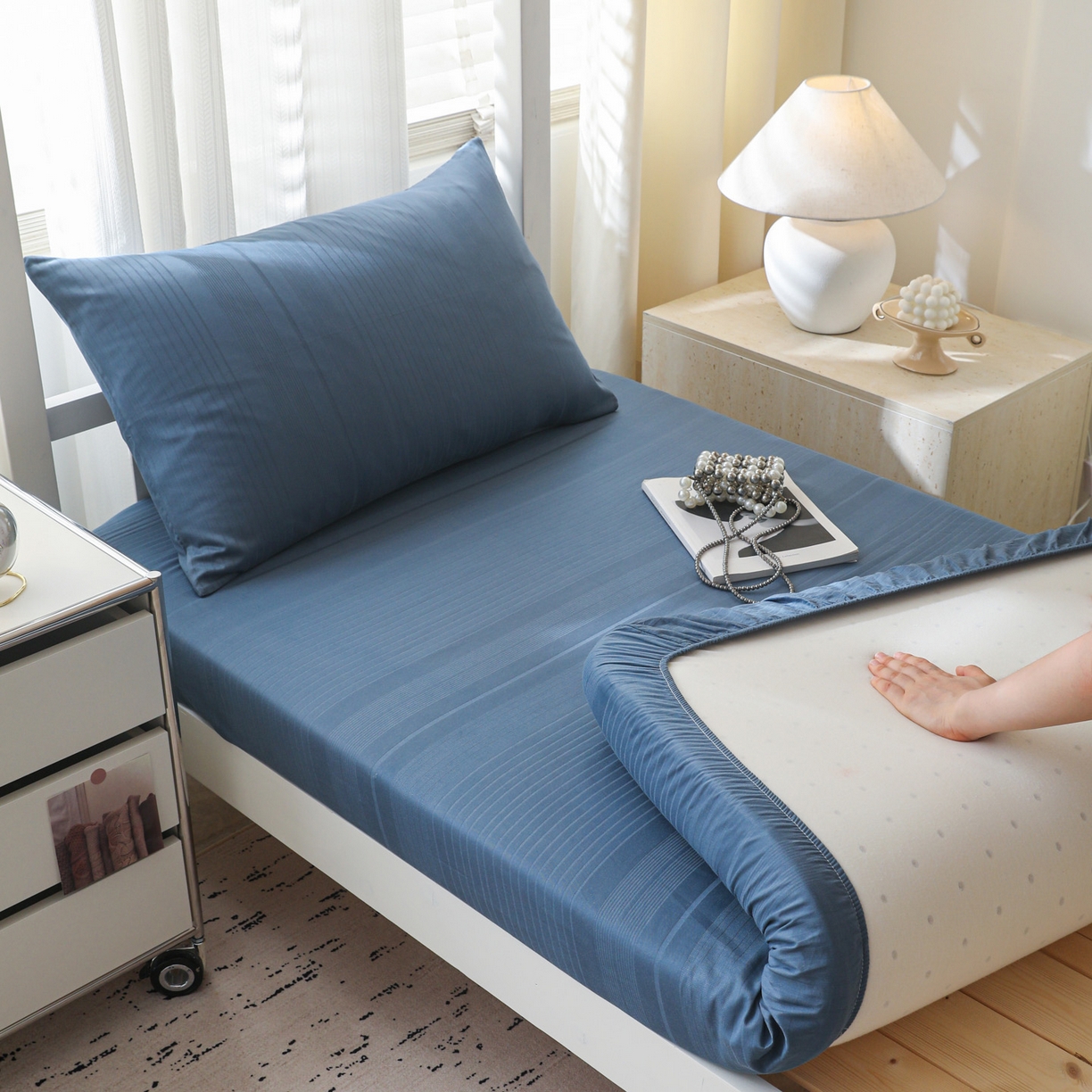 91家纺网 家纺一手货源 找家纺 简宜家居（朝初家纺） 2025新款60支贡缎提花A版纯棉床笠 条纹-蓝