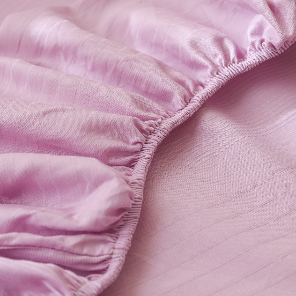 91家纺网 家纺一手货源 找家纺 简宜家居（朝初家纺） 2025新款60支贡缎提花A版纯棉床笠 条纹-紫