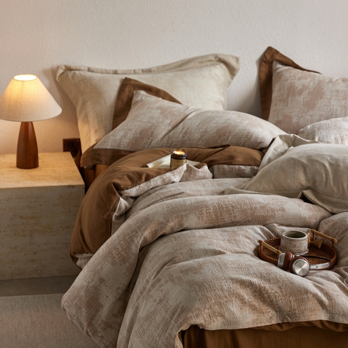 91家纺网 家纺一手货源 找家纺 梦享生活家居 2025新款双层纱四件套星河系列 星河-焦糖