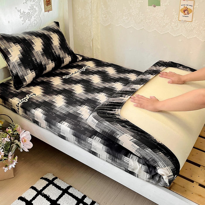 91家纺网 家纺一手货源 找家纺 花伞家居 2025新款学生床加厚磨毛印花单品单床笠单床单 简约波浪