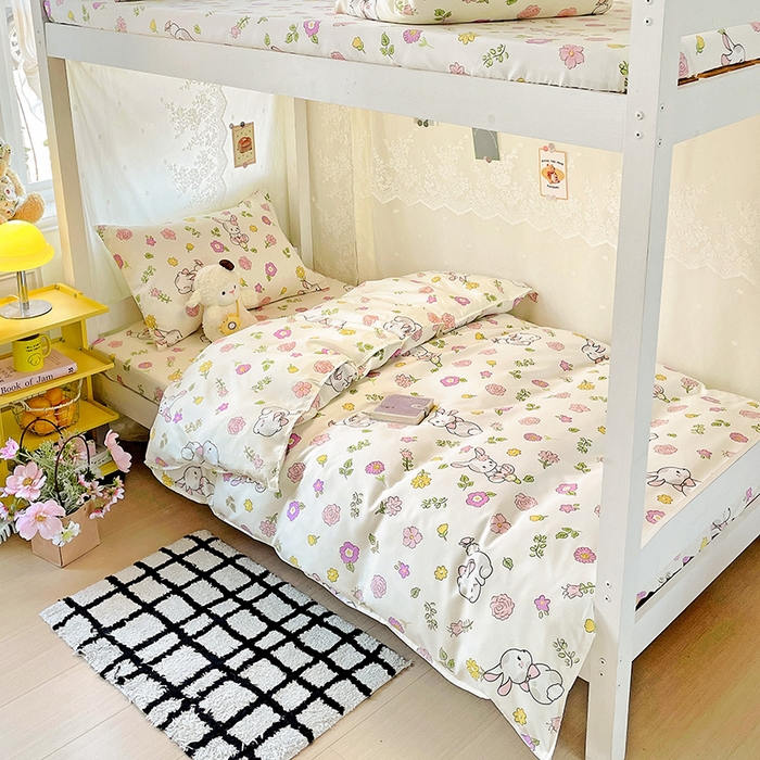 91家纺网 家纺一手货源 找家纺 花伞家居 2025新款学生床加厚磨毛印花单品单床笠单床单 撒娇小兔