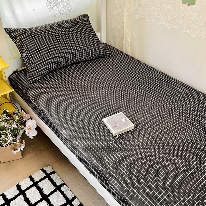 91家纺网 家纺一手货源 找家纺 花伞家居 2025新款学生床加厚磨毛印花单品单床笠单床单 小灰格