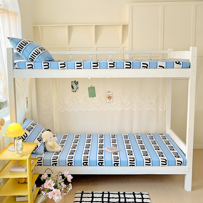 91家纺网 家纺一手货源 找家纺 花伞家居 2025新款学生床加厚磨毛印花单品单床笠单床单 字母-蓝