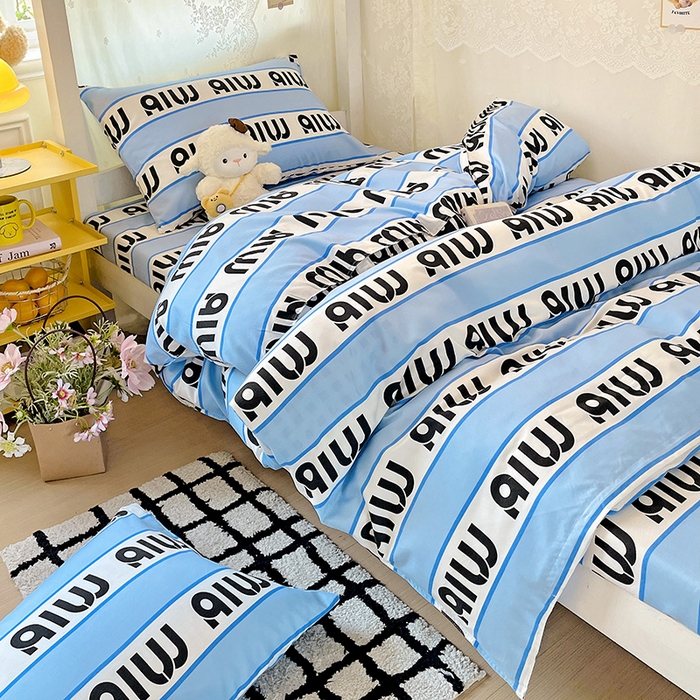 91家纺网 家纺一手货源 找家纺 花伞家居 2025新款学生床加厚磨毛印花单品单床笠单床单 字母-蓝