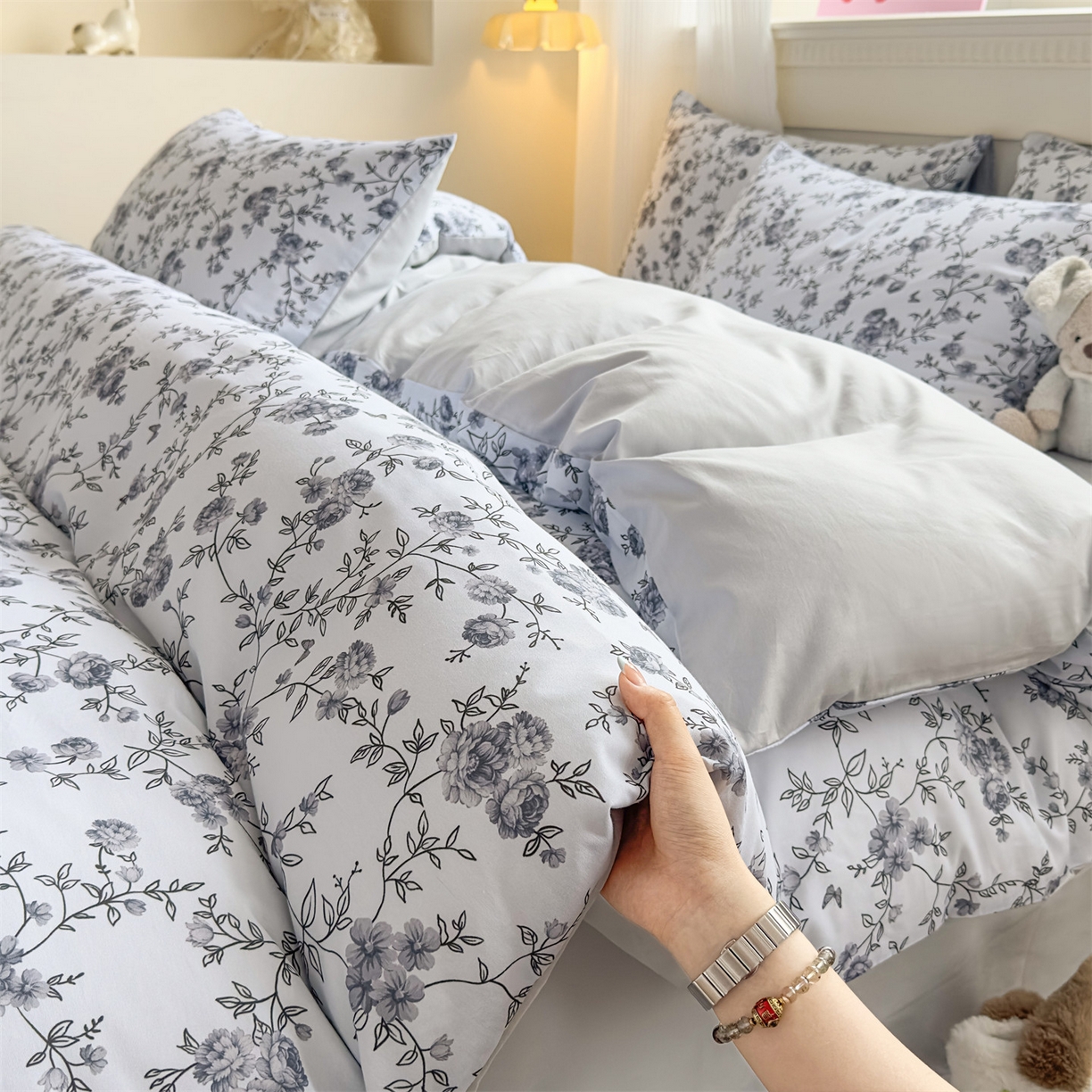 91家纺网 家纺一手货源 找家纺 恒爱家纺2025新款A类全棉印花四件套 故梦醉人