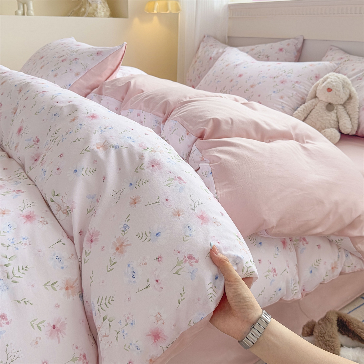 91家纺网 家纺一手货源 找家纺 恒爱家纺2025新款A类全棉印花四件套 花间醉心