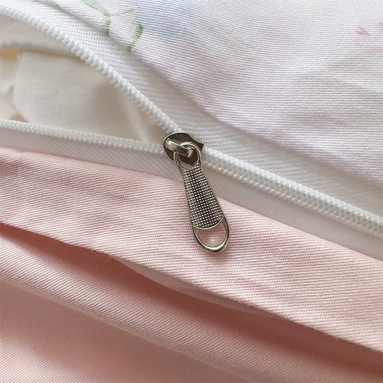 91家纺网 家纺一手货源 找家纺 恒爱家纺2025新款A类全棉印花四件套 花间醉心