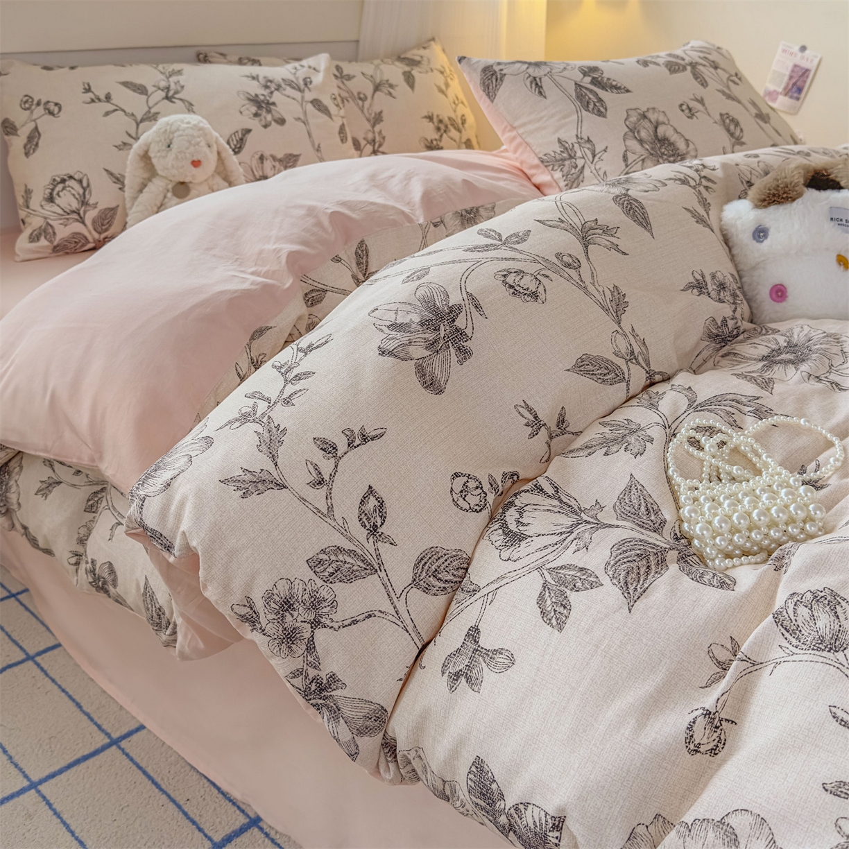 91家纺网 家纺一手货源 找家纺 恒爱家纺2025新款A类全棉印花四件套 恍然如梦