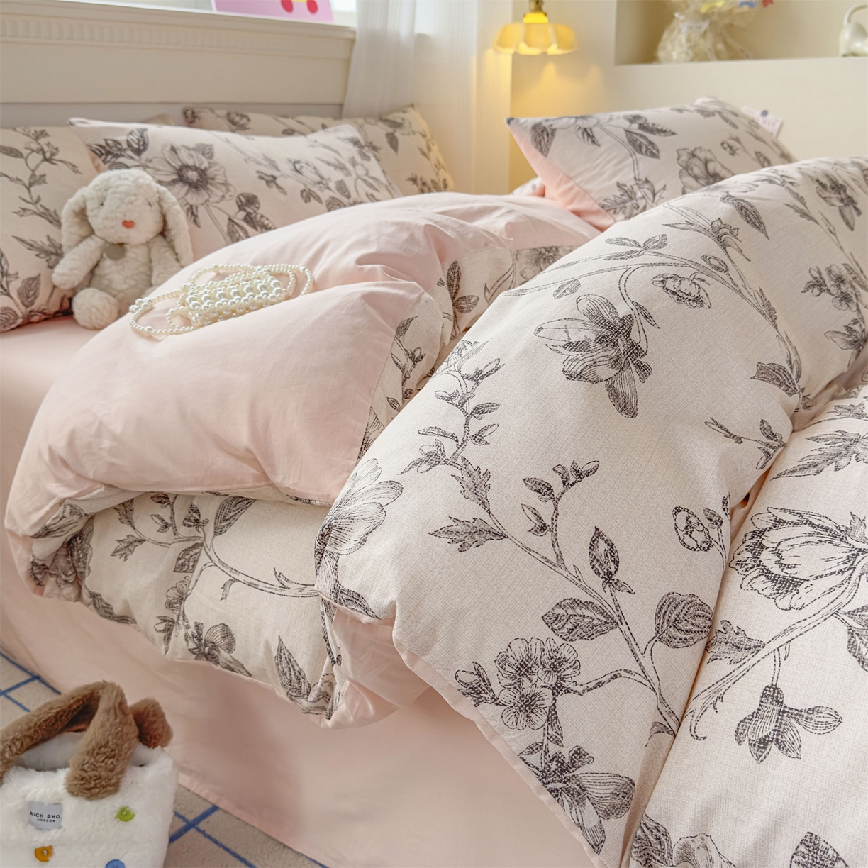 91家纺网 家纺一手货源 找家纺 恒爱家纺2025新款A类全棉印花四件套 恍然如梦