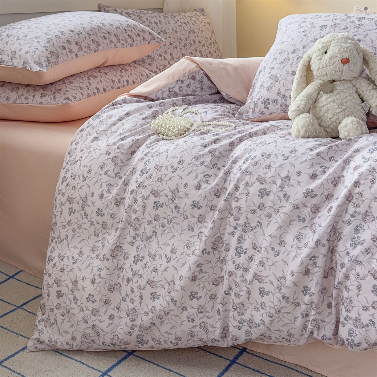 91家纺网 家纺一手货源 找家纺 恒爱家纺2025新款A类全棉印花四件套 今夕何忆