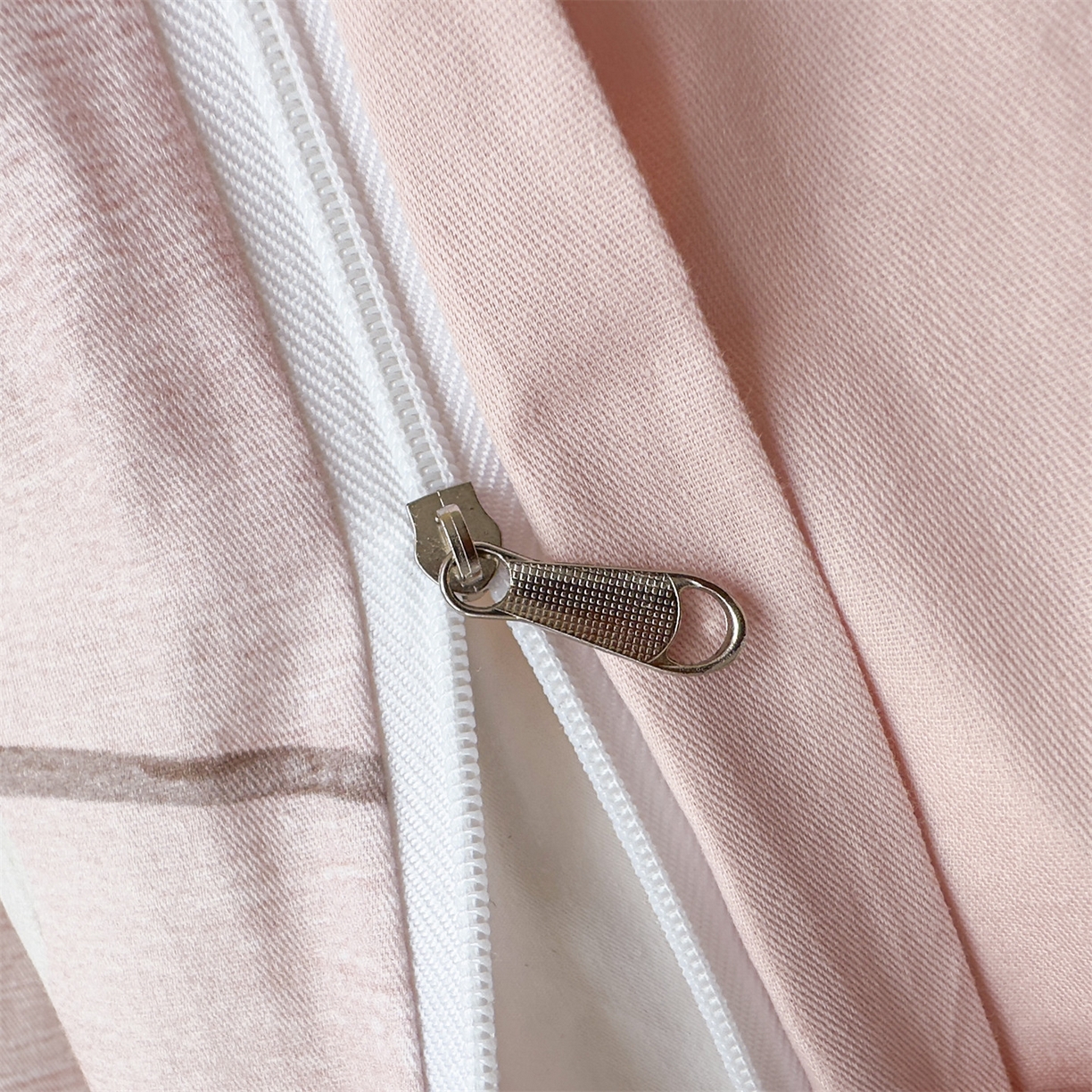 91家纺网 家纺一手货源 找家纺 恒爱家纺2025新款A类全棉印花四件套 静赏流年