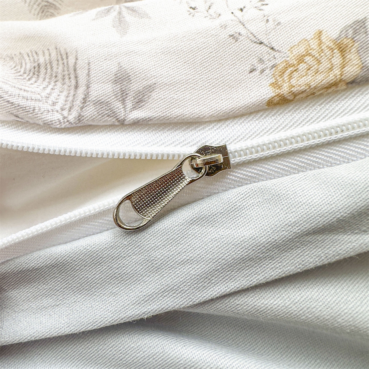 91家纺网 家纺一手货源 找家纺 恒爱家纺2025新款A类全棉印花四件套 情若相惜