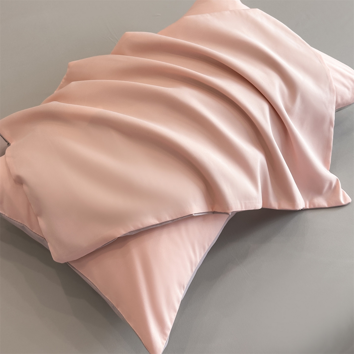 91家纺网 家纺一手货源 找家纺 笙意家纺 2025新款亲肤水洗棉刺绣满绣四件套 花朵-奶油粉+山灰