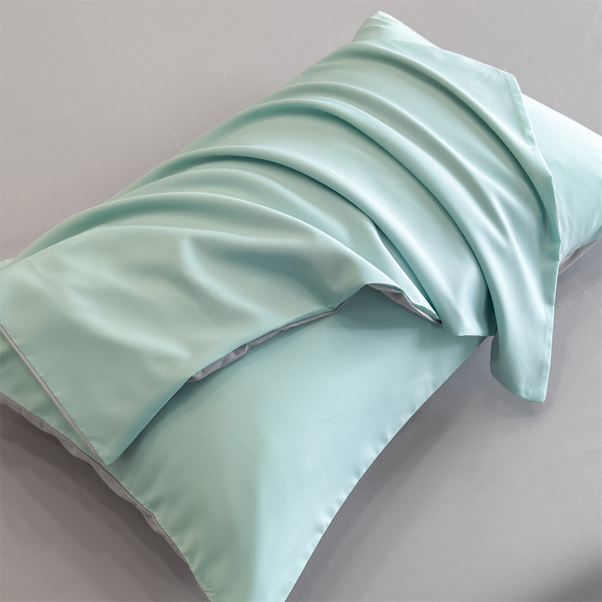 91家纺网 家纺一手货源 找家纺 笙意家纺 2025新款亲肤水洗棉刺绣满绣四件套 蝴蝶结-繁星兰+山灰