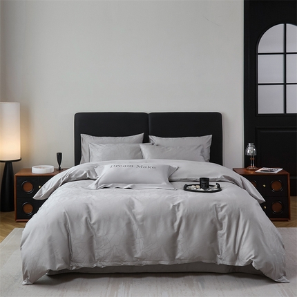 （总）ONE TWO ONE 121 2025新款高支高密长绒棉贡缎提花四件套-璀璨光影【会员-20 平台控价券后不得低于228/318/338元】