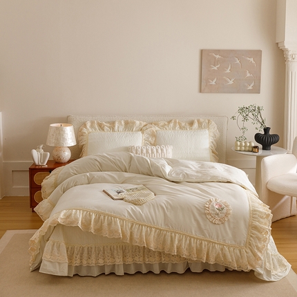 91家纺网 家纺一手货源 找家纺 （总）菊上家纺 2025新款全棉色织水洗棉洛丽塔公主床盖款四件套