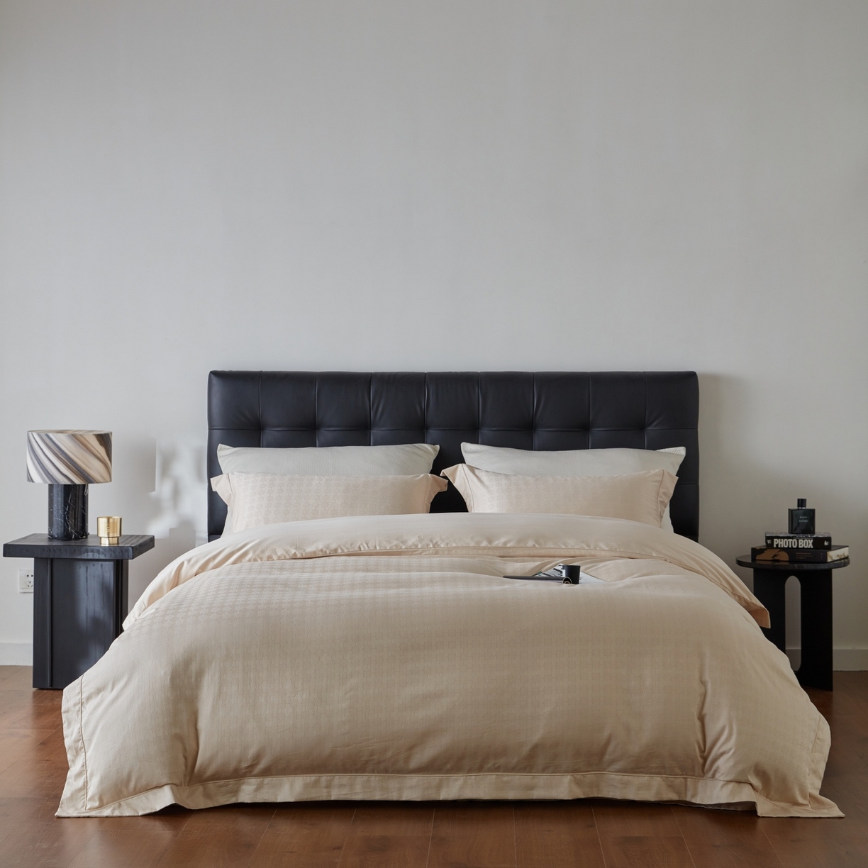 91家纺网 家纺一手货源 找家纺 鼎飞家纺 2025新款长绒棉全棉纯棉提花四件套 布拉提-米金