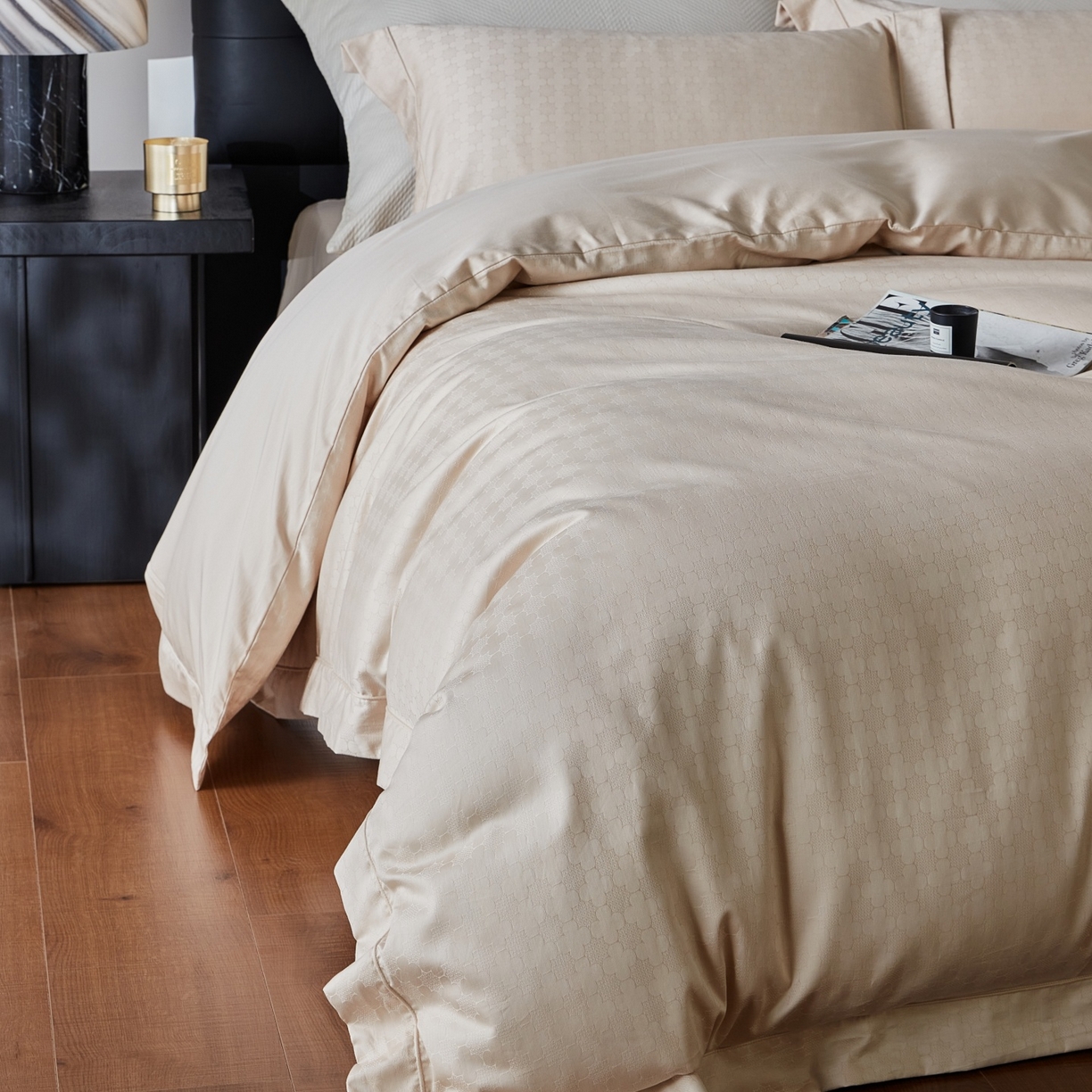 91家纺网 家纺一手货源 找家纺 鼎飞家纺 2025新款长绒棉全棉纯棉提花四件套 布拉提-米金