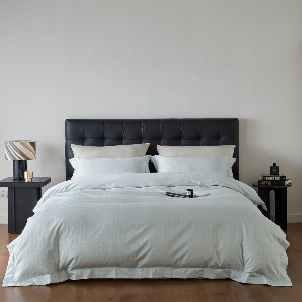 91家纺网 家纺一手货源 找家纺 鼎飞家纺 2025新款长绒棉全棉纯棉提花四件套 布拉提-浅蓝